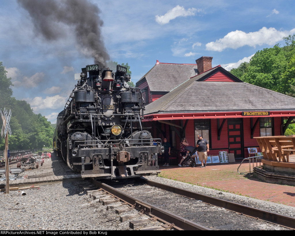 WMSR 1309 sits next to Frostburg depot during the station stop